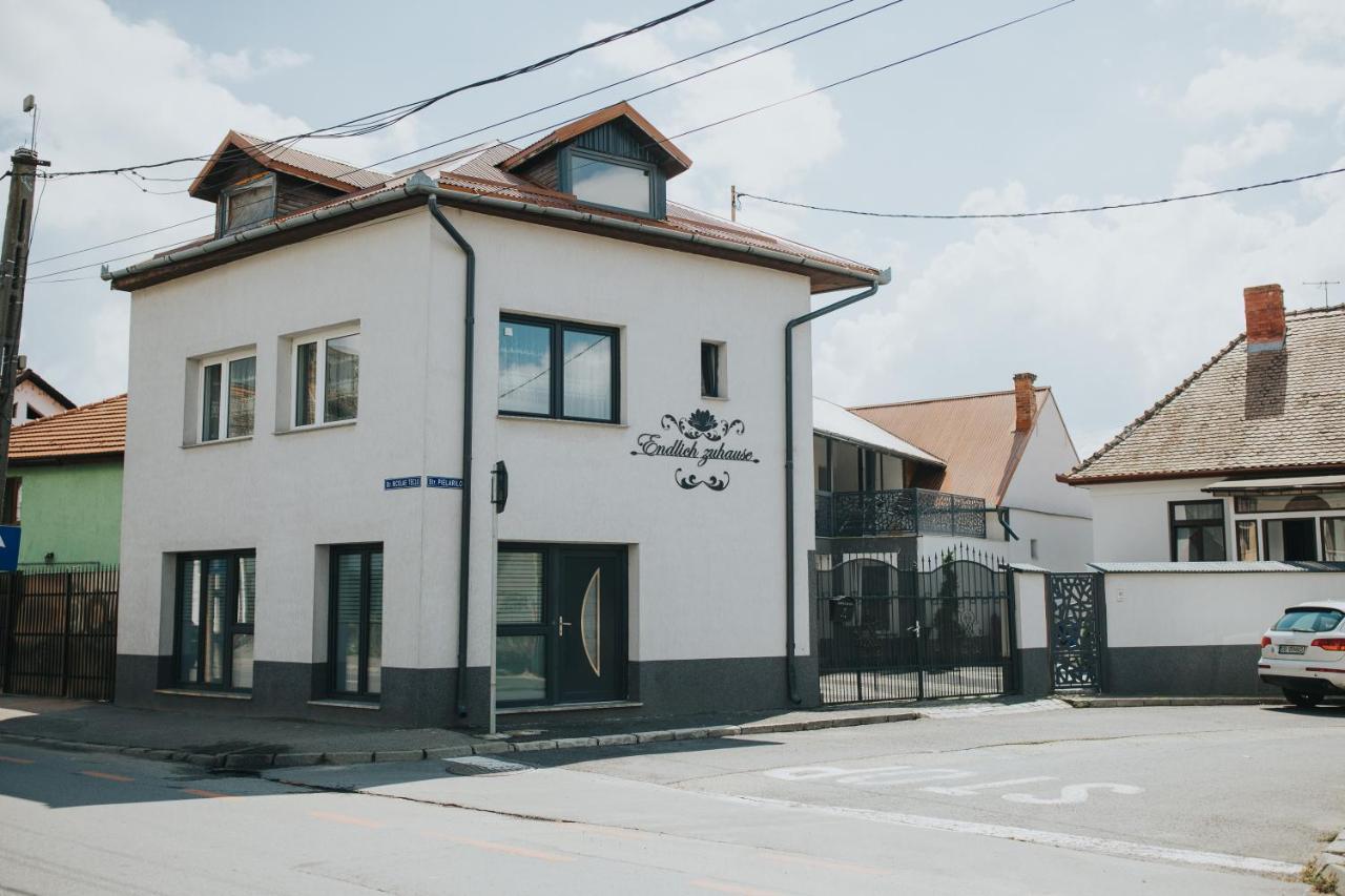 Endlich Zuhause Otel Sibiu Dış mekan fotoğraf