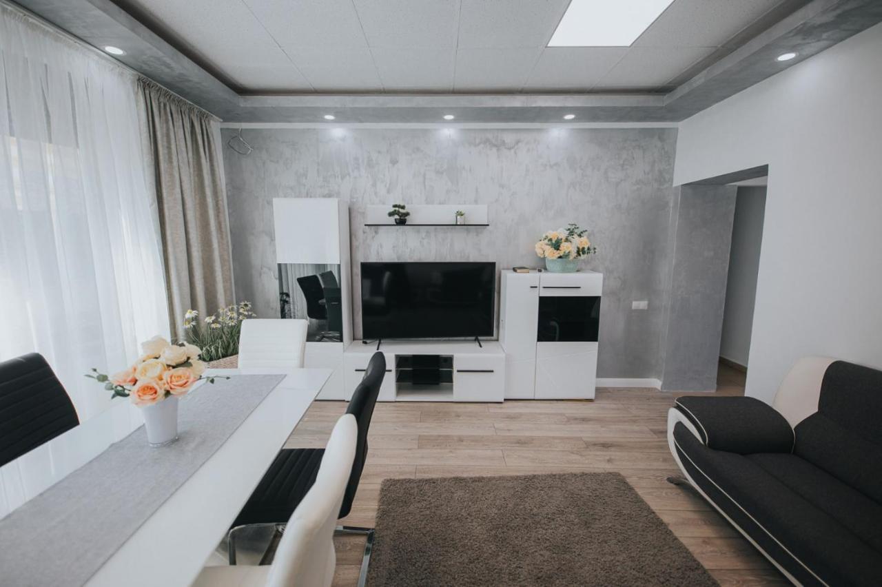 Endlich Zuhause Otel Sibiu Dış mekan fotoğraf